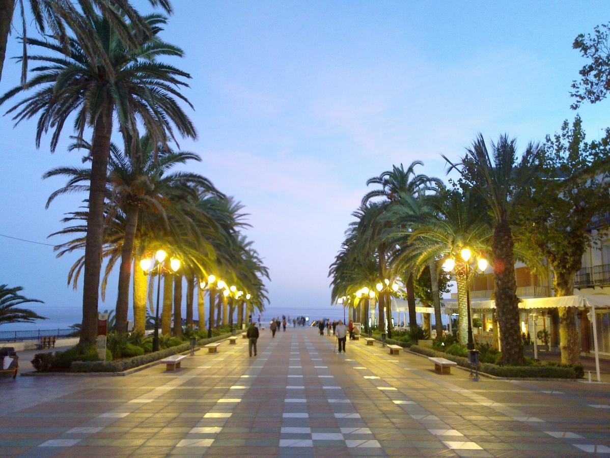 Casa Wahl Villa Nerja Buitenkant foto